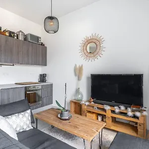 9 • T2 Porcher • Hostisy Appartement